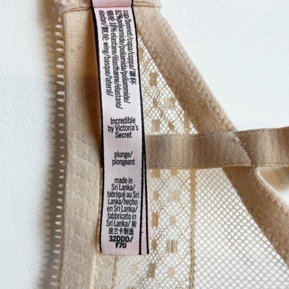 NWOT Victoria's Secret Bra 32DDD Incredible Plunge Beige Lace B1447 - Picture 9 of 9